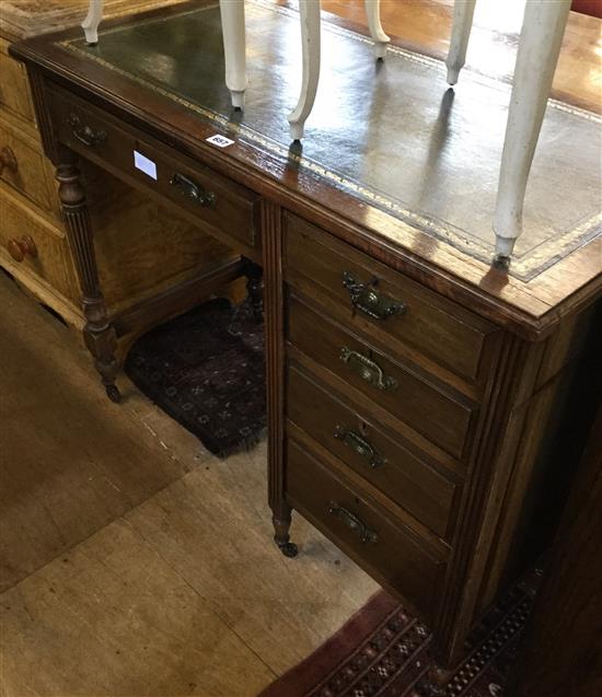 Edwardian desk with leather top(-)